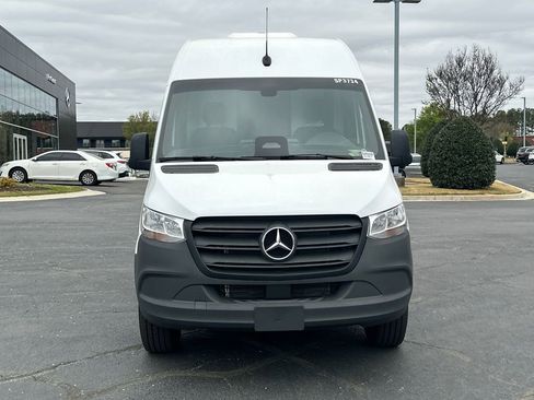 Used 2025 Mercedes-Benz Sprinter 2500 image 2