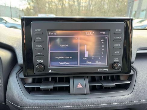 Used 2020 Toyota RAV4 LE image 26