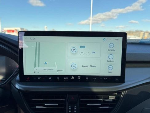 New 2026 Ford Escape SE image 16