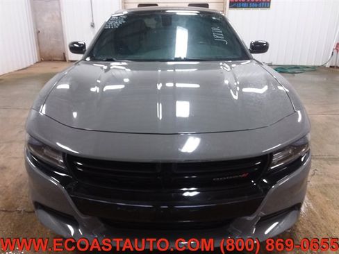 Used 2018 Dodge Charger R/T w/ Blacktop Package image 7