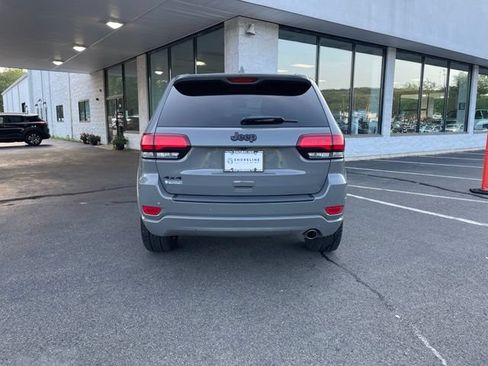 Used 2020 Jeep Grand Cherokee Altitude AWD/4WD image 6