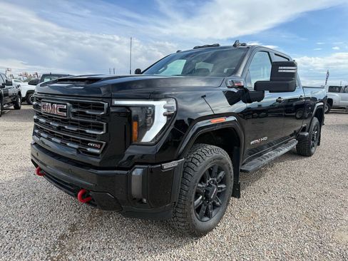 Used 2024 GMC Sierra 3500 AT4 w/ AT4 Premium Plus Package AWD/4WD image 5