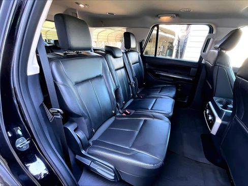 Certified 2022 Ford Expedition XLT image 19