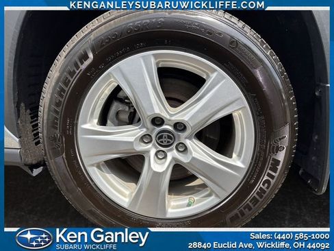 Used 2023 Toyota Highlander LE AWD/4WD image 25