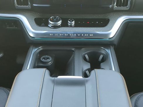New 2025 Ford Expedition Tremor image 17
