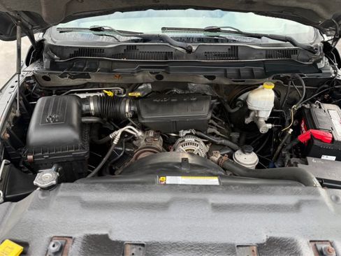 Used 2011 RAM 1500 Classic SLT w/ Remote Start & Security Group image 18