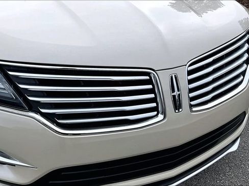 Used 2018 Lincoln MKC Select w/ Select Plus Package FWD image 30