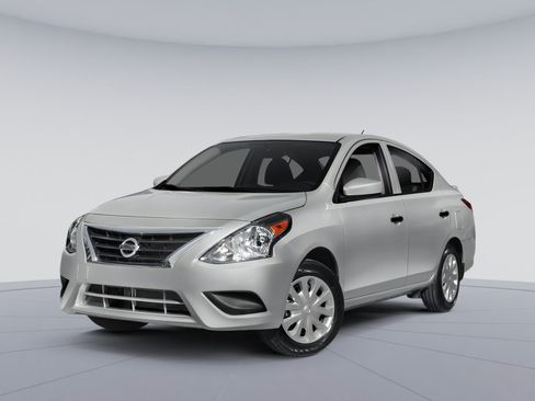 Used 2018 Nissan Versa SV FWD image 1