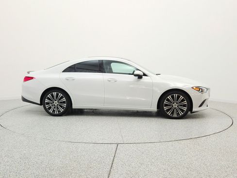 Used 2023 Mercedes-Benz CLA 250 image 4