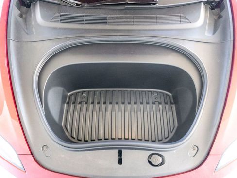 Used 2025 Tesla Model 3 image 30