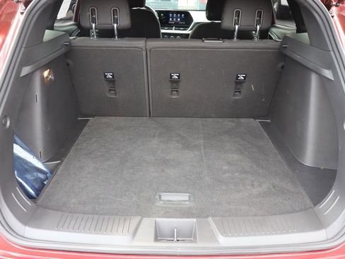 Used 2024 Chevrolet Trax RS w/ Driver Confidence Package FWD image 22