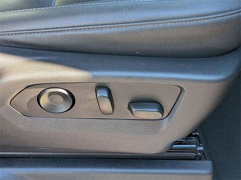 Used 2024 GMC Sierra 1500 SLT image 37