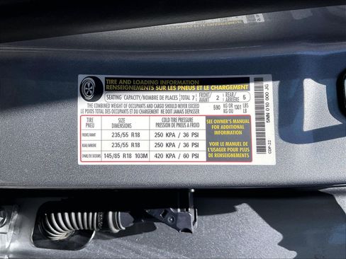 Certified 2023 Volkswagen Tiguan SE w/ Panoramic Sunroof Package FWD image 33