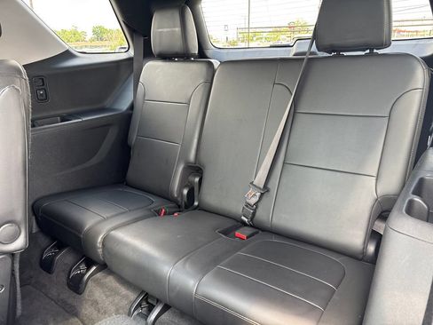 Used 2020 Chevrolet Traverse LT w/ LT Premium Package AWD/4WD image 28