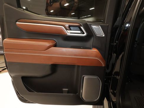 Used 2025 GMC Sierra 1500 Denali Ultimate image 23