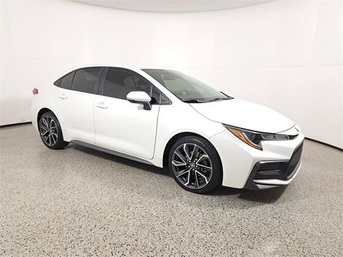 Used 2021 Toyota Corolla SE image 4