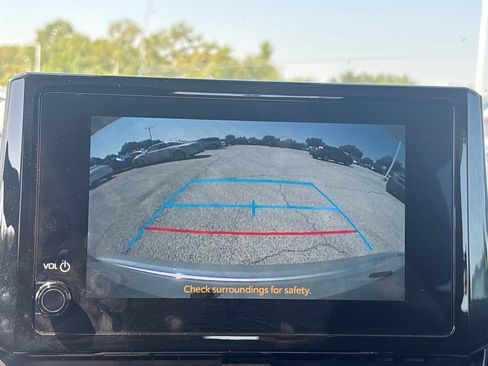 Used 2025 Toyota Corolla LE FWD image 10