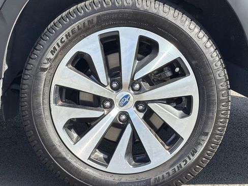 Used 2023 Subaru Outback Premium AWD/4WD image 24