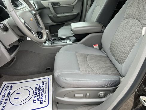 Used 2016 Chevrolet Traverse LT image 10