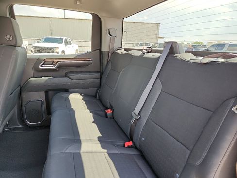 Used 2024 Chevrolet Silverado 1500 LT AWD/4WD image 10