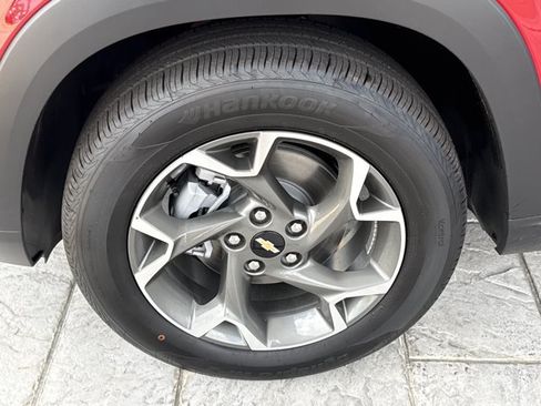 New 2026 Chevrolet Trax LT w/ Driver Confidence Package FWD image 13