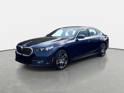 Used 2026 BMW 530i xDrive AWD/4WD image 7