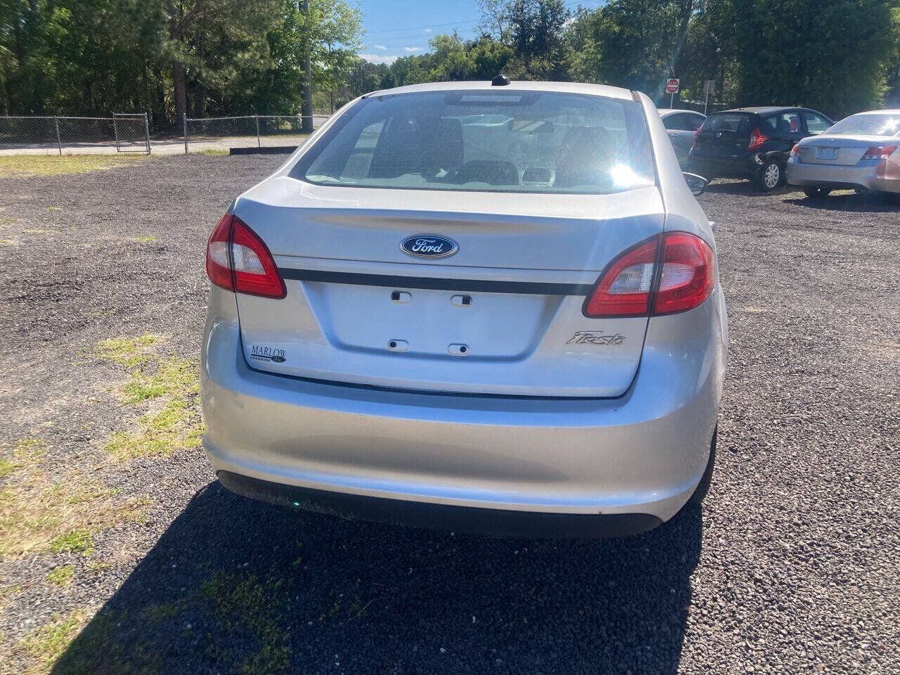 Used 2013 Ford Fiesta S w/ Convenience Pkg FWD image 6