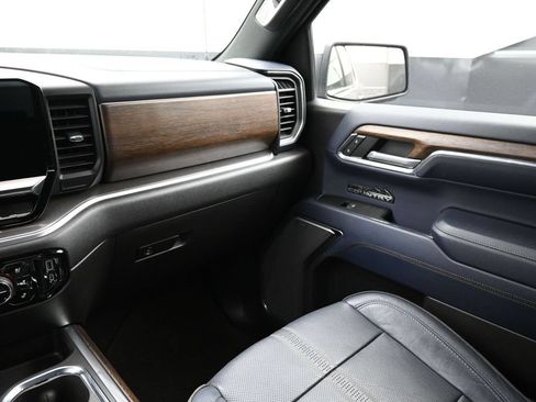 Used 2023 Chevrolet Silverado 1500 High Country AWD/4WD image 5
