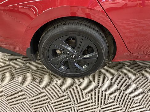 Used 2023 Hyundai Elantra SEL image 13