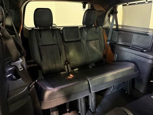 Used 2017 Dodge Grand Caravan GT image 31