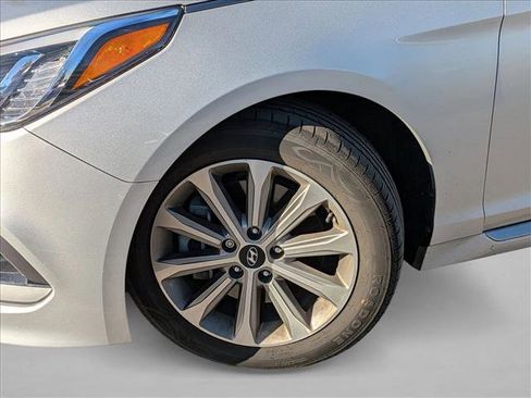 Used 2017 Hyundai Sonata Limited w/ Ultimate Package 04 image 10