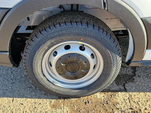 New 2026 Ford Transit 250 148 Medium Roof w/ Load Area Protection Package RWD image 11