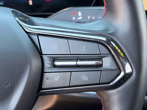 Used 2025 Chevrolet Equinox RS FWD image 26