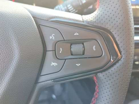 New 2026 Chevrolet Trax RS w/ Sunroof Package image 31