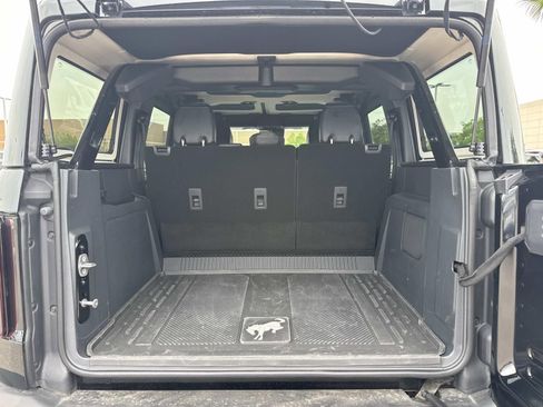 Used 2024 Ford Bronco Wildtrak AWD/4WD image 10