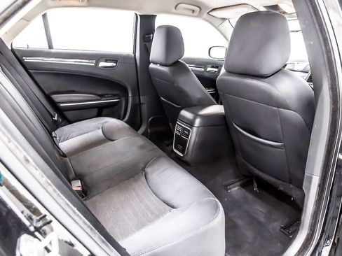 Used 2020 Chrysler 300 Touring w/ Sport Appearance Package image 36