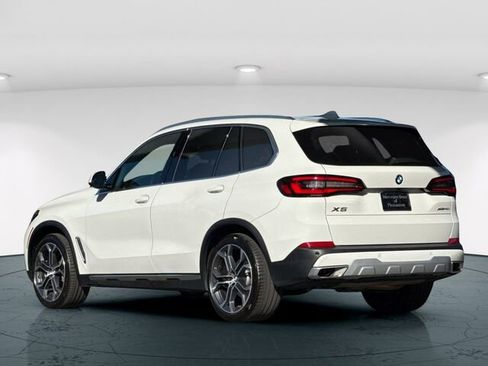Used 2023 BMW X5 xDrive40i w/ Parking Assistance Package image 5