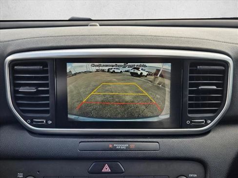 Used 2020 Kia Sportage LX image 15