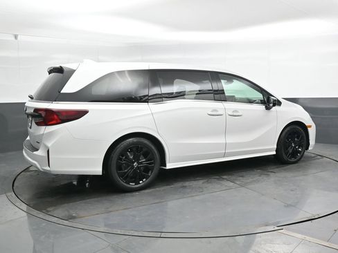 New 2026 Honda Odyssey Sport-L image 2