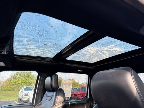 Used 2019 Ford F150 Raptor w/ Equipment Group 802A Luxury image 19