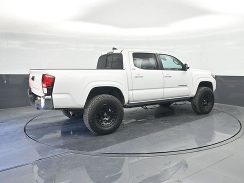 Used 2019 Toyota Tacoma SR5 image 15