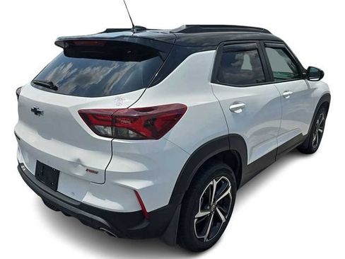 Used 2023 Chevrolet TrailBlazer RS w/ Convenience Package FWD image 4