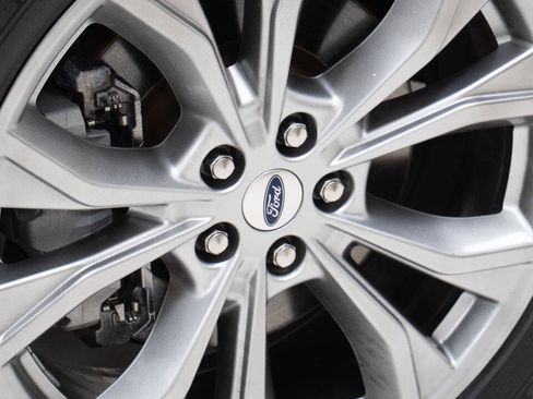 Used 2020 Ford Explorer XLT w/ Equipment Group 202A RWD image 77