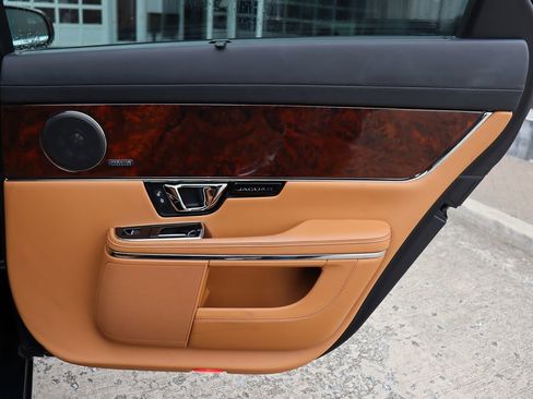 Used 2016 Jaguar XJ L Supercharged image 54