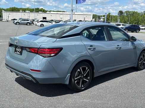 Used 2025 Nissan Sentra SV FWD image 5
