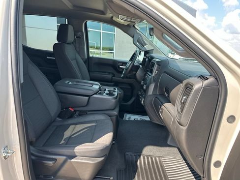 Used 2026 Chevrolet Silverado 1500 Custom Trail Boss w/ LPO, Dark Essentials Package AWD/4WD image 32