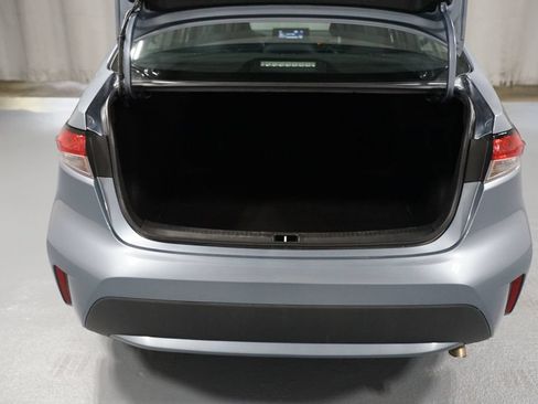 Used 2022 Toyota Corolla LE FWD image 30