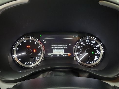 Certified 2024 Toyota Highlander XLE AWD/4WD image 17
