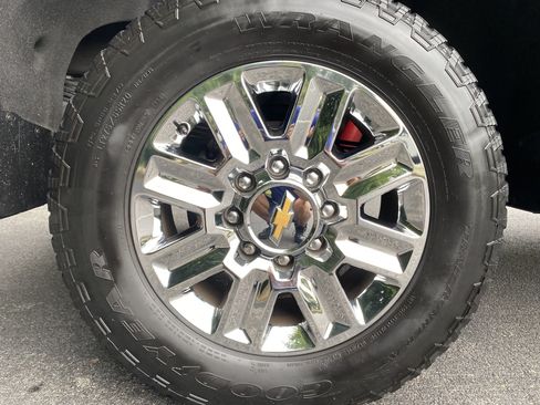 Used 2024 Chevrolet Silverado 2500 High Country w/ High Country Premium Package AWD/4WD image 50