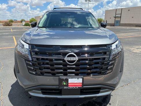 New 2026 Nissan Pathfinder SL FWD image 8